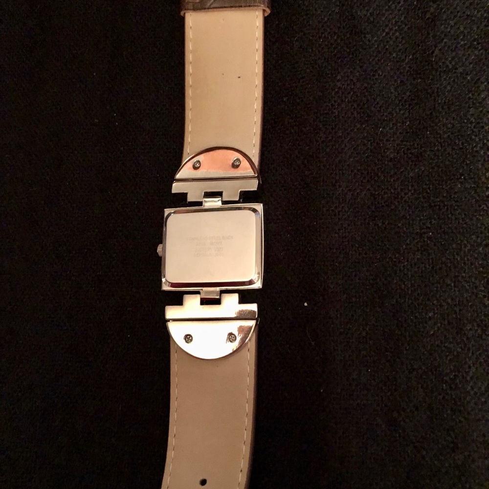 Watch - Picture 3 of 3